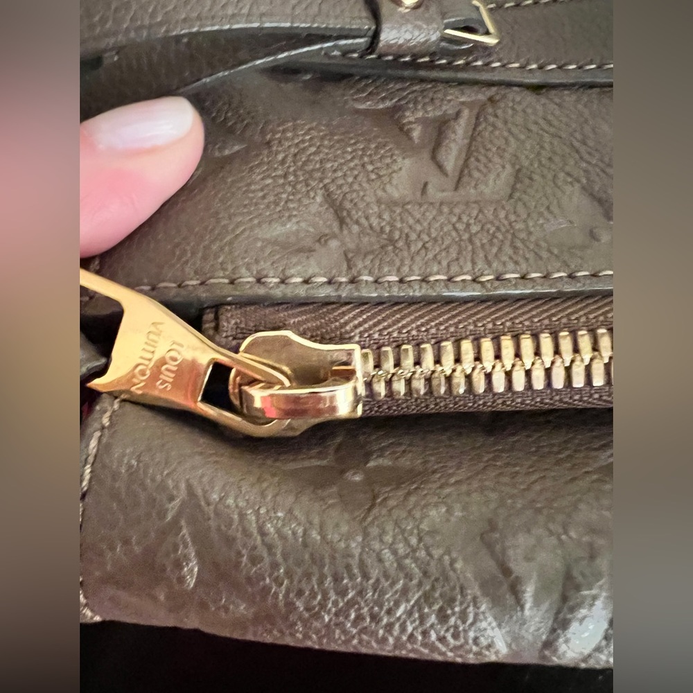 Louis Vuitton Petillante Monogram Empreinte Clutch - excellent condition! - Picture 11 of 16